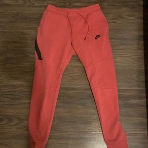 Nike tech sweatsuit